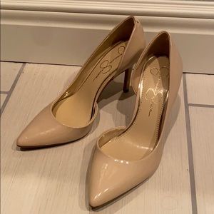 Jessica Simpson pumps